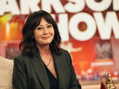 Shannen Doherty en un programa de televisión.