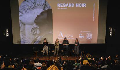 Presentación este martes, en la Academia de Cine en Madrid, de la próxima edición del Festival de Cine Africano que se celebra en Tarifa del 27 de mayo al 5 de junio. Mane Cisneros, segunda por la izquierda, es su creadora y directora. 