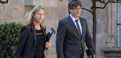 La vicepresidenta Neus Munté junto al president Carles Puigdemont.