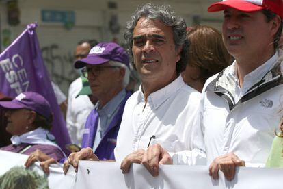 El candidato presidencial de la coalición Centro Esperanza durante su cierre de camapaña en Bogotá, el 22 de marzo de 2022.