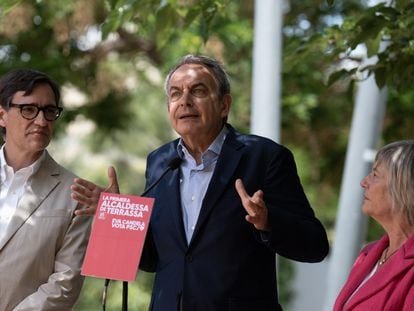 El expresidente del Gobierno José Luis Rodríguez Zapatero, en una rueda de prensa del PSC en Terrassa (Barcelona), este martes.