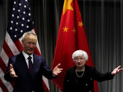 La secretaria del Tesoro de Estados Unidos, Janet Yellen, en una reunión con el viceprimer ministro chino, Liu He, en Zúrich, en enero pasado.