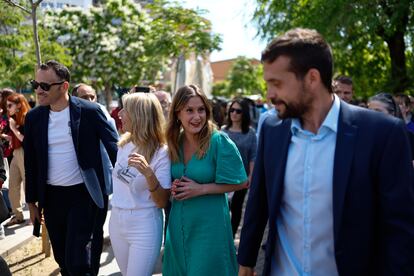 A la derecha, Jesús Santos, junto a la candidata de Podemos a la Comunidad de Madrid, Alejandra Jacinto, la líder de Sumar, Yolanda Díaz, y el candidato de Podemos a la alcaldía de la capital, Roberto Sotomayor.