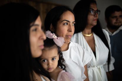 La familia venezolana Villarreal Guerra en la casa en la que viven desde 2017, en Bogotá, Colombia.