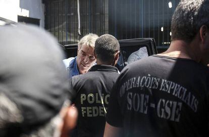 El magnate Eike Batista llega este lunes al penal Ary Franco, al norte de R&iacute;o de Janeiro (Brasil).