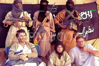 Los tres rehenes de Al Qaeda (Vilalta, Gámez y Pascual) semanas después de ser secuestrados.