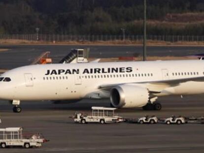 Un 787 'Dreamliner' de la aerolínea japonesa JAL