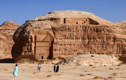 Madain Saleh, la ciudad que los nabateos excavaron en las rocas al noroeste de Arabia Saudí.