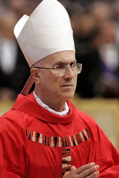 El cardenal Tarcisio Bertone.