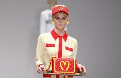 Un diseño de Jeremy Scott para Moschino.