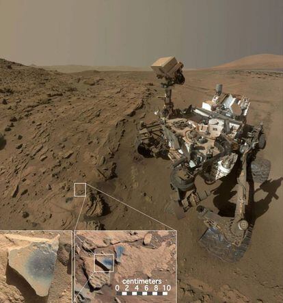 Esta imagen muestra al rover 'Curiosity', en un emplazamiento llamado Windjana, donde se encontraron rocas con minerales de óxido de manganeso, que requieren agua abundant,e y condiciones fuertemente oxidantes para formarse. El descubrimiento de este material sugiere que la atmósfera marciana pudo contener altas cantidades de oxígeno.