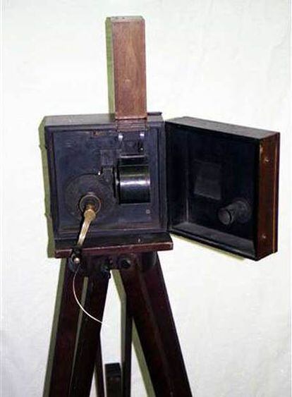 De este aparato inventado por Lumière surgieron las primeras imágenes animadas.
