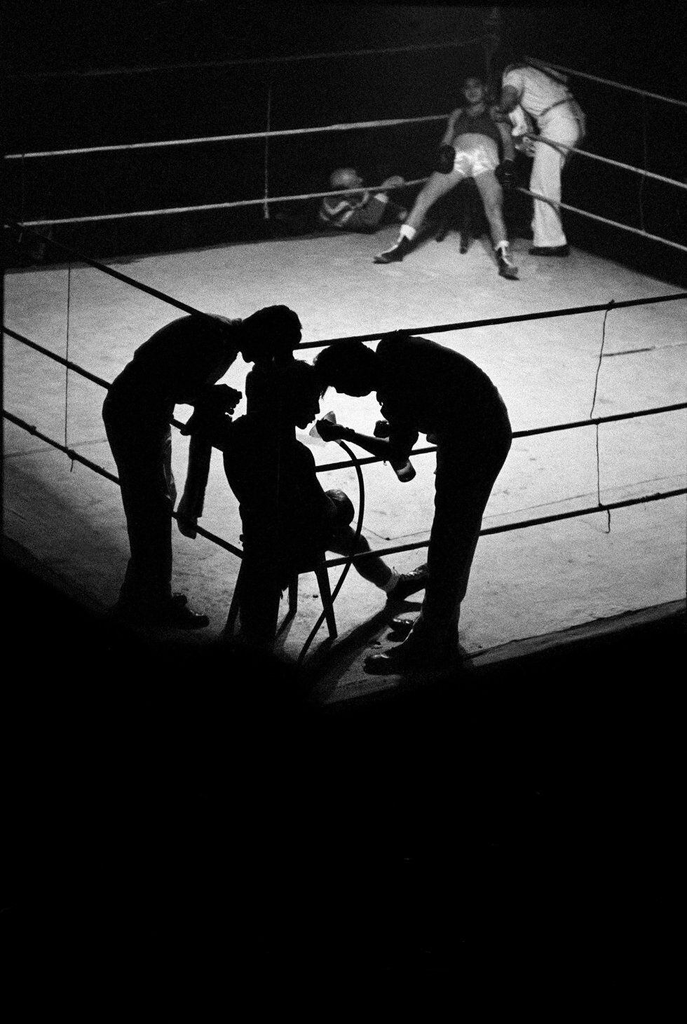 'Ring' (1961), fotografía de Ramón Masats perteneciente a su libro 'Neutral corner'.