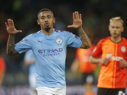 Gabriel Jesus celebra el tercer gol.