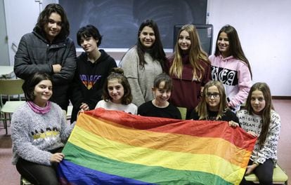 El grupo de 'Recreos Diversos', iniciativa en el IES Narcís Monturiol que buscar crear un espacio seguro para menores del colectivo LGTBI.