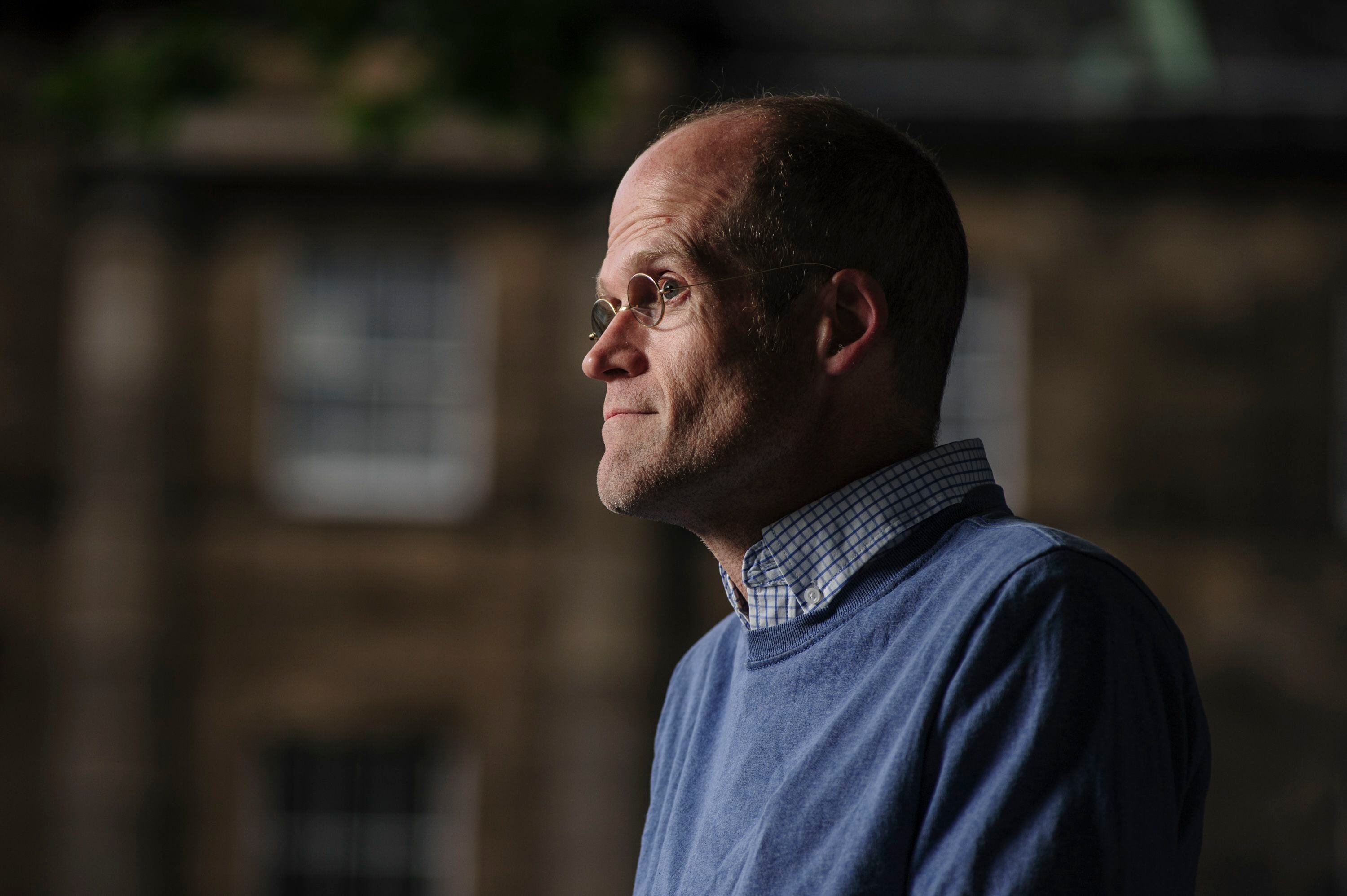 El autor Chris Ware retratado en el festival internacional del libro de Edimburgo, el 12 de agosto de 2013. 