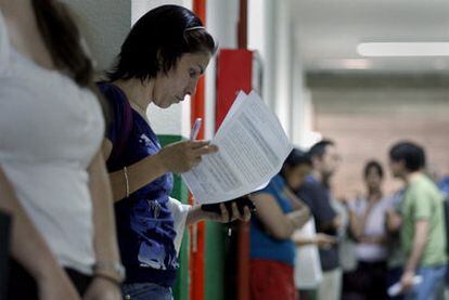 Aspirantes a profesores de Secundaria, enseñanza especial y formación profesional comenzaban ayer sus exámenes