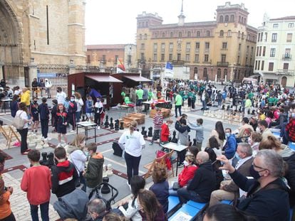 Panomárica del Torneo Pequeños Gigantes, que se disputó junto a la Catedral de León a finales de junio