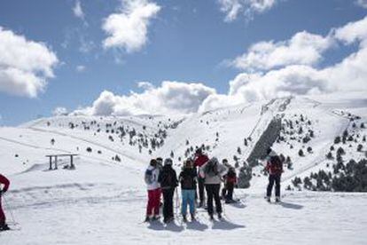 Esquiadores en La Molina.