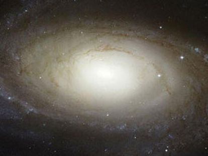La galaxia de Bode (M81) se encuentra en la constelación de la Osa Mayor a una distancia de 12 millones de años luz de la Vía Láctea.