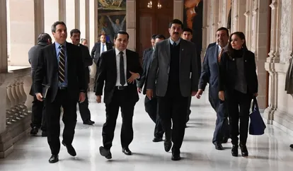 Francisco González Arredondo (al centro a la izquierda) con el ex gobernador de Chihuahua, César Duarte