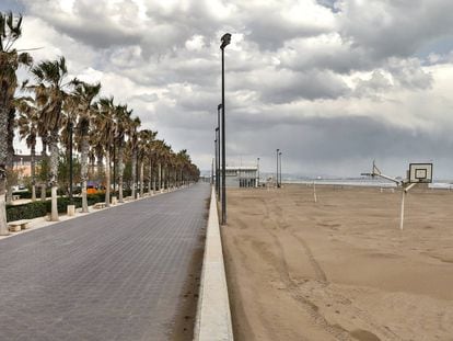 Playa de la Malvarrosa, en Valencia, el pasado 27 de abril.
