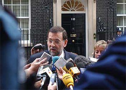 Mariano Rajoy,  en el 10 de Downing Street, la residencia oficial del primer ministro británico.
