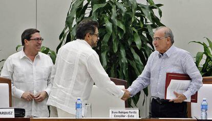 Iv&aacute;n M&aacute;rquez y De la Calle, tras la firma del nuevo acuerdo de paz. 