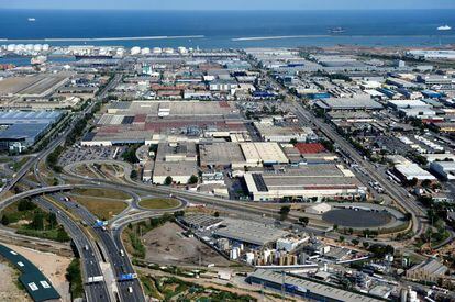 Vista aérea de la fábrica de Nissan en Barcelona, para la que se busca nuevo ocupante.
