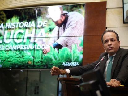 El senador de Polo Democrático Alexander López Maya durante una sesión del 8 de mayo de 2023.