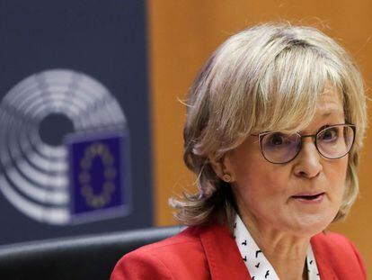 La comisaria de Servicios Financieros, Mairead McGuinness, en una comparecencia en el Parlamento Europeo el pasado octubre.