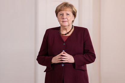 Merkel, el pasado marzo, en un acto en el que fueron galardonados los fundadores de la empresa Biontech