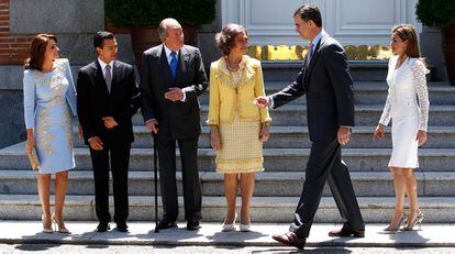 Los Reyes y los Príncipes, en la Zarzuela junto a Enrique Peña Nieto, presidente de México, y su esposa, Angélica Rivera.
