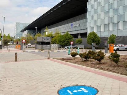 CaixaBank liquida parte de un derivado y reduce su participación histórica en Telefónica al 3,495%