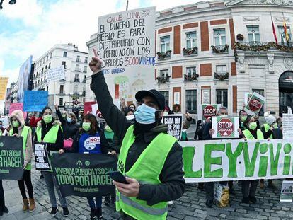 Protesta exigiendo la paralización de los desahucios, el pasado diciembre en Madrid.