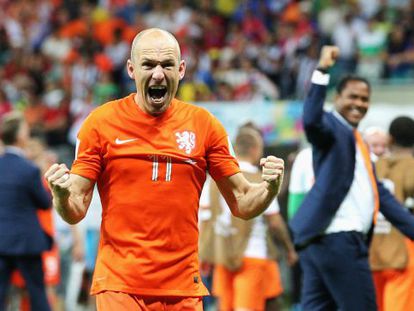Robben celebra la victoria ante Costa Rica.