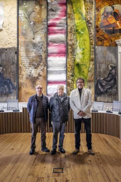 De izquierda a derecha, Juan José Uría, exalcalde de Hernani por HB; José Morcillo, exconcejal del PSE, y Andoni Amonarraiz, concejal del PNV.