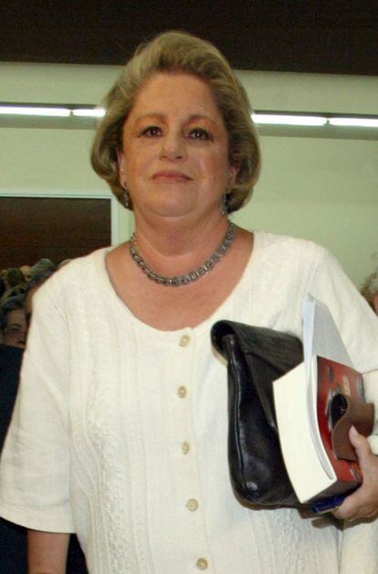 Periodista de EL PAÍS y de RTVE, entre otros medios, María Antonia Iglesias tuvo problemas coronarios durante varios años. En su última etapa profesional, gracias sus apariciones en tertulias televisivas, gozó de mucha popularidad. Murió en Vigo.
