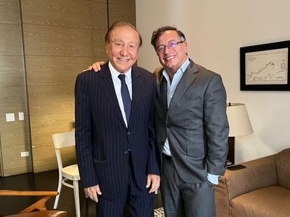 El presidente de Colombia, Gustavo Petro, se reunió con Rodolfo Hernández en Bogotá, el 28 de junio de 2022.