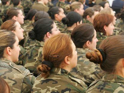 Acto de presentación del Observatorio de la Mujer en las Fuerzas Armadas, en la base militar de 