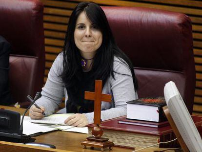 La diputada de EUPV Esther López, durante la sesión de constitución de las Cortes Valencianas