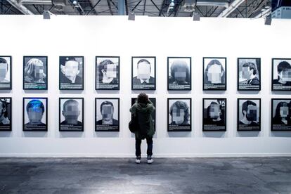 View of the installation by Santiago Sierra 'Political prisoners in contemporary Spain', censored at Arco in 2018.