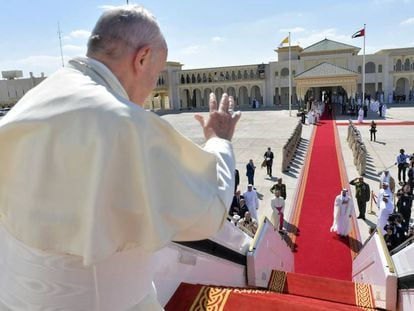 El papa Francisco, este martes, durante la ceremonia de despedida en Abu Dabi.