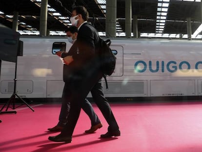 Un tren de Ouigo en la estación madrileña de Atocha.