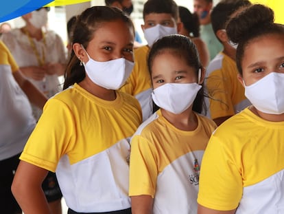 Estudiantes en la Escuela Professora Maria das Graças Teixeira Pontes, en Sobral (Brasil).