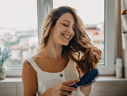 Conseguir frenar la caída del cabello y que luzca más fuerte e hidratado es una preocupación de belleza recurrente. GETTY IMAGES.