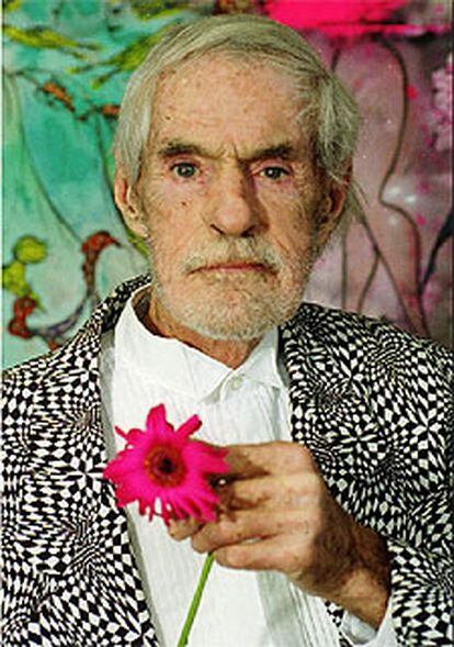 Timothy Leary, en su residencia de Beverly Hills, en 1996.