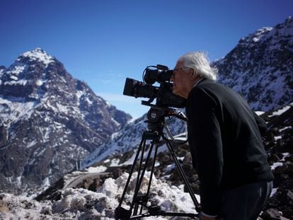 Patricio Guzmán, en 'La cordillera de los sueños'.