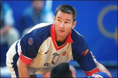 Iñaki Urdangarin, en un partido de balonmano Francia-España durante los Juegos Olímpicos de Sídney, Australia, el 20 de septiembre de 2000.