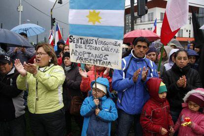 Habitantes de Ays&eacute;n, en Chile, participan en una protesta el pasado 4 de marzo.